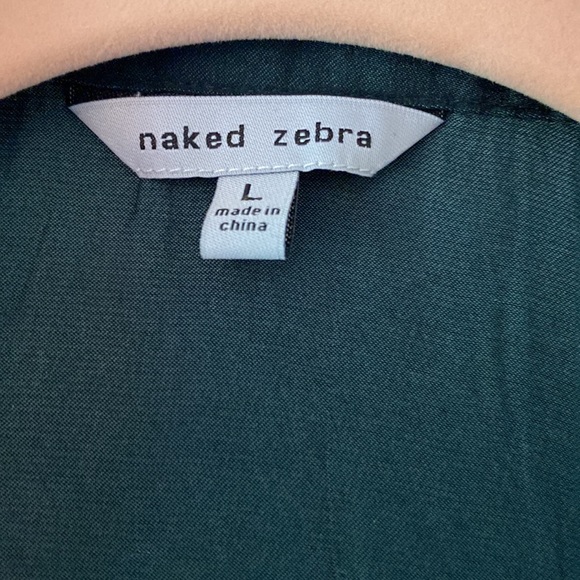 Stunning Deep Green Blouse - Picture 2 of 4